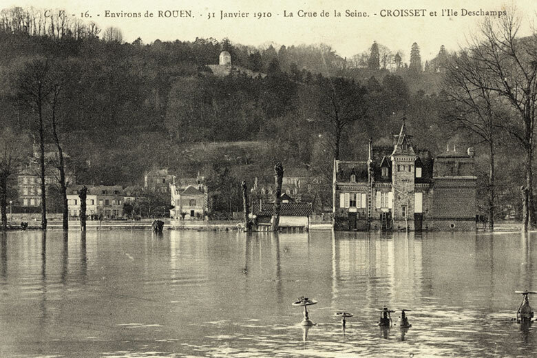 Carte postale de l'inondation de 1910 à Canteleu
